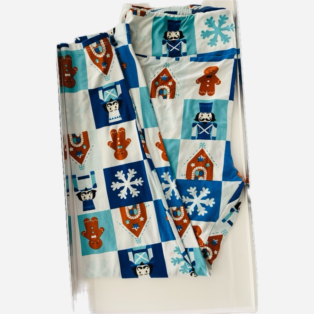 LuLaRoe Blue and White Christmas Leggings